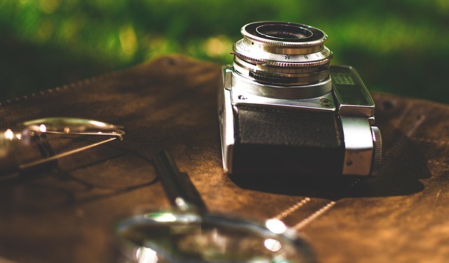 Camera in configurazione spalla per riprese documentaristiche